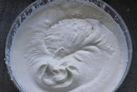 Крем из взбитых сливок