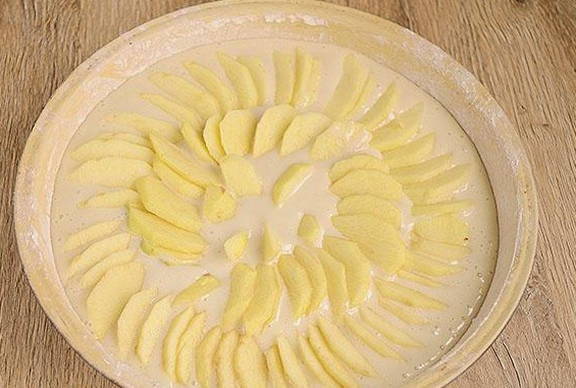 Яблочный пирог на молоке Яблочный пирог на молоке