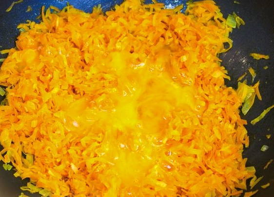 Пирожки с морковью в духовке