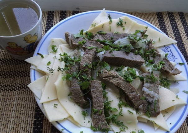 Мясо по-казахски Мясо по-казахски