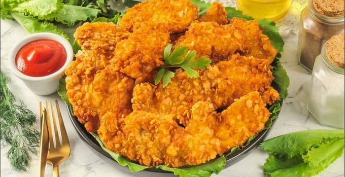 Наггетсы из куриной грудки в домашних условиях на сковороде Наггетсы из куриной грудки в домашних условиях на сковороде
