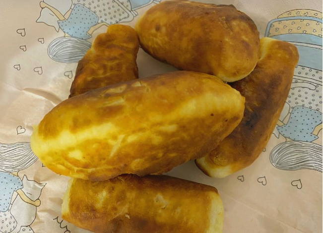 Жареные пирожки с повидлом