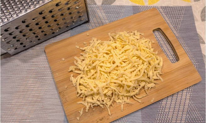 Пельмени со сметаной и сыром в духовке Пельмени со сметаной и сыром в духовке