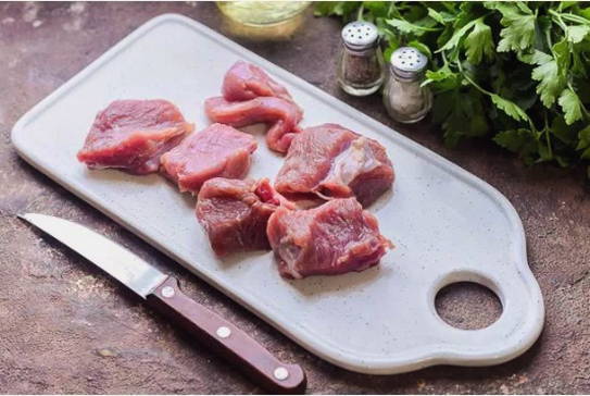 Тушеная картошка с мясом в духовке