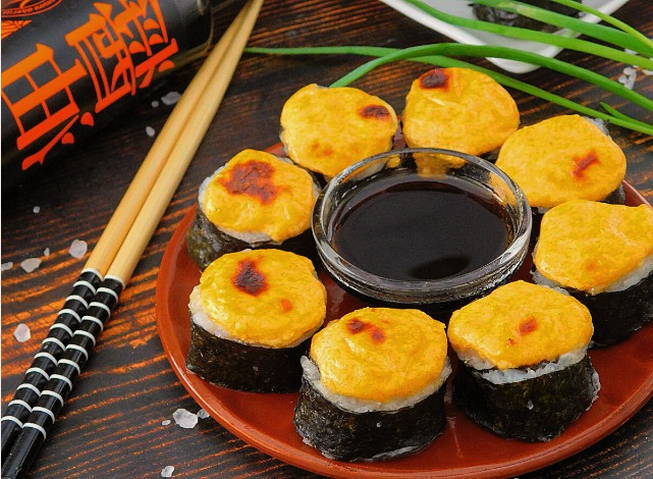 Роллы с курицей Роллы с курицей