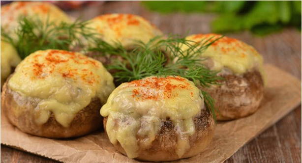 Шампиньоны с фаршем в духовке