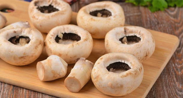 Шампиньоны с фаршем в духовке