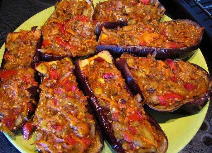 Лодочки из баклажанов в духовке