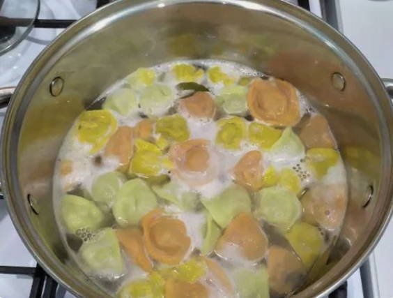 Цветные пельмени Цветные пельмени