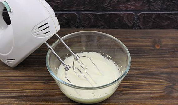 Пирог со сгущенкой в духовке Пирог со сгущенкой в духовке