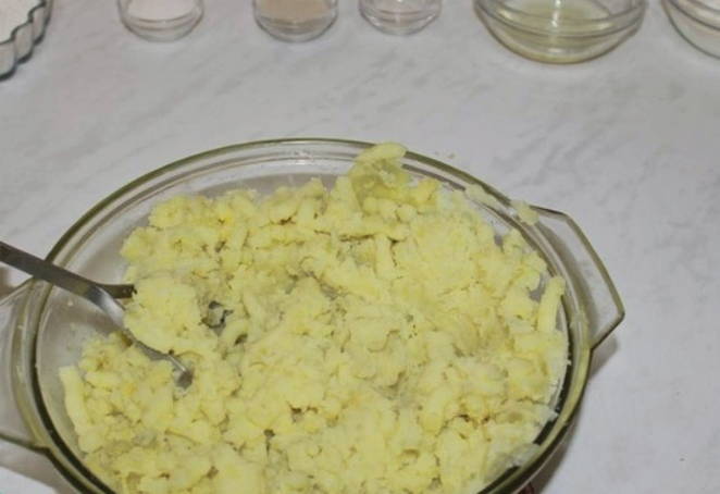 Пирожки на картофельном отваре с сухими дрожжами