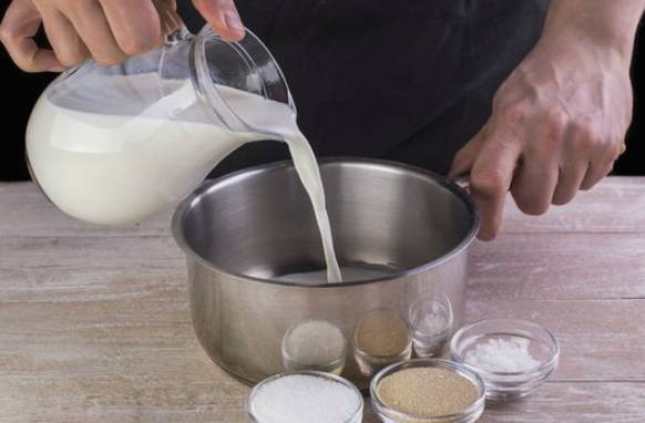 Булочки с яблоком и корицей