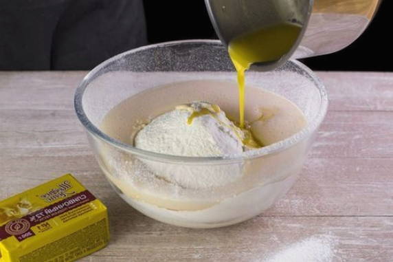 Булочки с яблоком и корицей