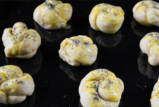 Булочки сладкие из дрожжевого теста