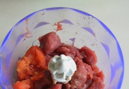 Мясо в виноградных листьях Мясо в виноградных листьях