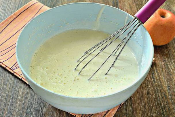 Заливная шарлотка с яблоками Заливная шарлотка с яблоками
