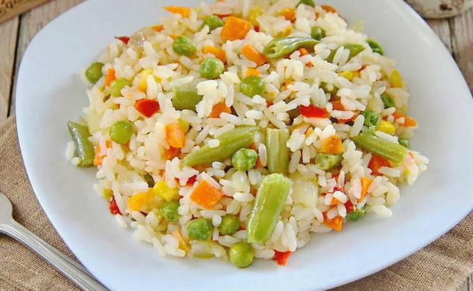 Рис с мексиканской смесью Рис с мексиканской смесью