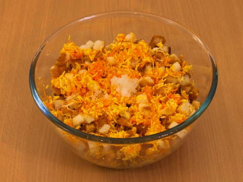 Морковь с сыром, чесноком и майонезом Морковь с сыром, чесноком и майонезом