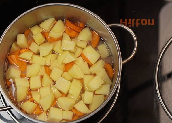 Рагу овощное с курицей и картошкой Рагу овощное с курицей и картошкой