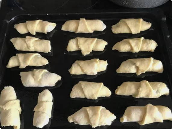 Рогалики с вареной сгущенкой