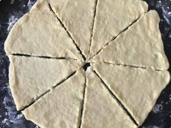 Рогалики с вареной сгущенкой