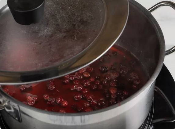 Компот из замороженной клюквы Компот из замороженной клюквы
