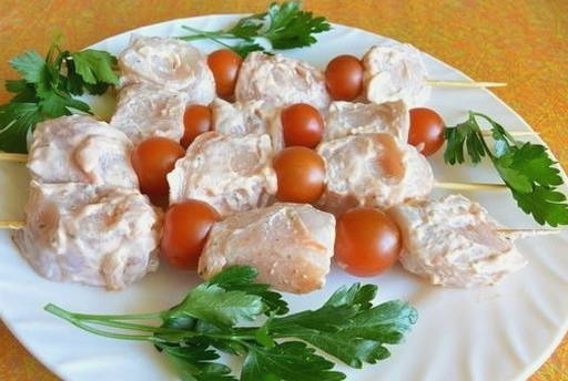 Шашлычки из куриной грудки на шпажках в духовке Шашлычки из куриной грудки на шпажках в духовке