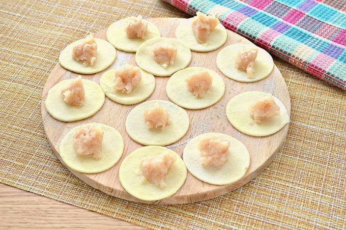 Пельмени с курицей