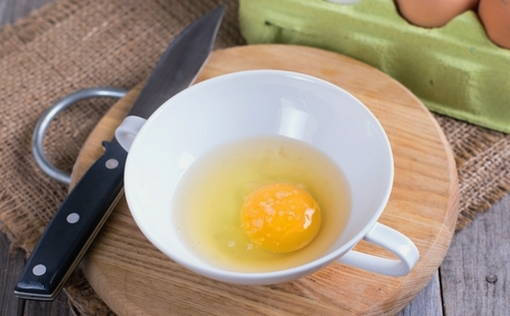 Салат с курицей и блинами