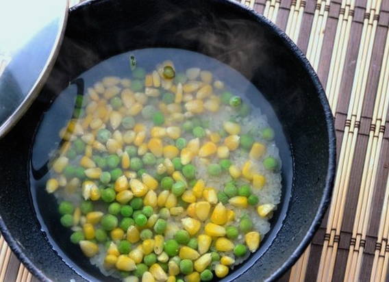 Рис с горошком и кукурузой Рис с горошком и кукурузой