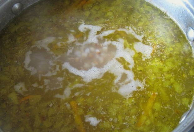 Суп на курином бульоне с гречкой