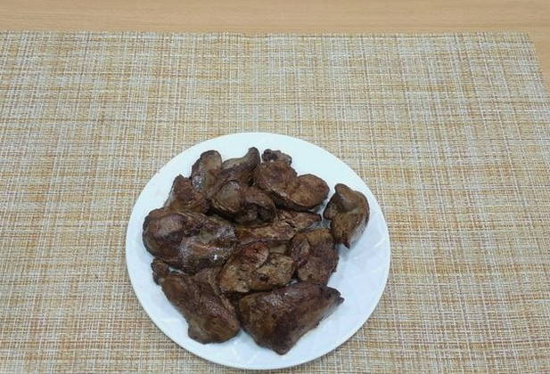 Салат с куриной печенью с морковью