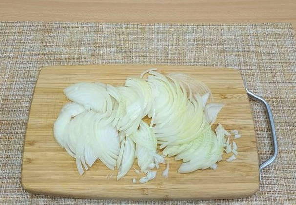Салат с куриной печенью с морковью