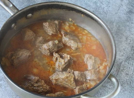 Тушеная картошка с овощами и мясом Тушеная картошка с овощами и мясом