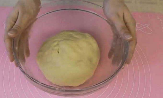 Тесто для булочек на дрожжах и молоке Тесто для булочек на дрожжах и молоке