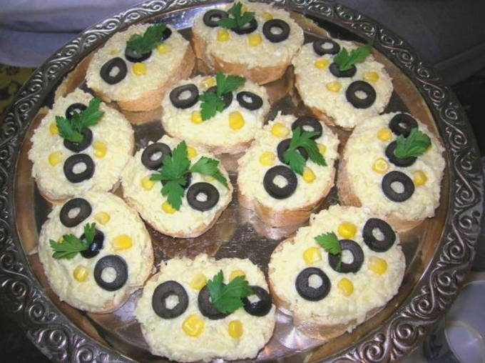 Закусочные бутерброды на праздничный стол