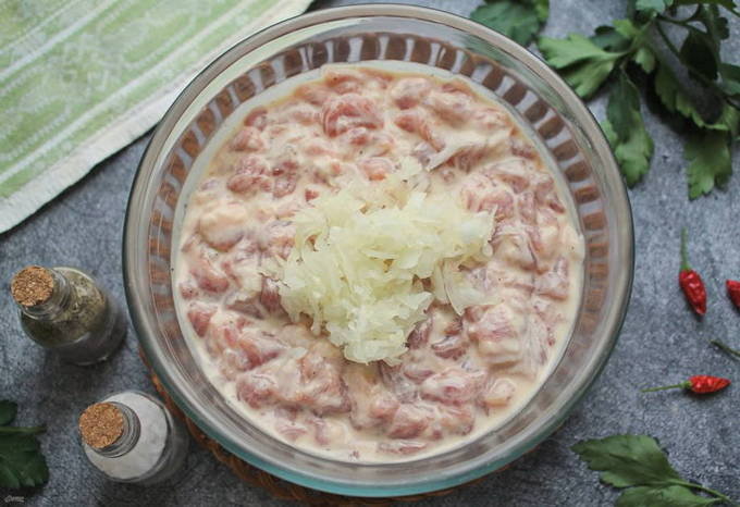 Мясо по-албански из свинины Мясо по-албански из свинины