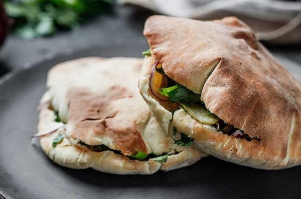 Пита с курицей Пита с курицей
