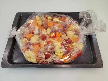 Мясо с овощами в рукаве в духовке Мясо с овощами в рукаве в духовке