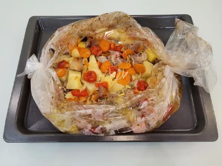 Мясо с овощами в рукаве в духовке Мясо с овощами в рукаве в духовке