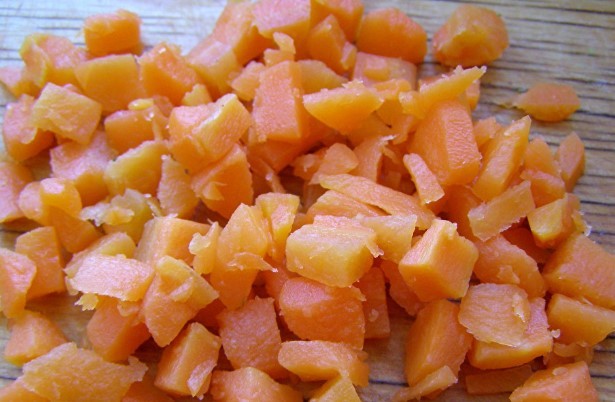 Салат из шпрот с яйцом и огурцом