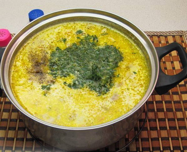Суп с шампиньонами и плавленым сыром Суп с шампиньонами и плавленым сыром