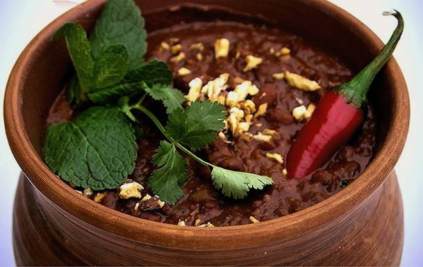 Лобио из консервированной фасоли Лобио из консервированной фасоли