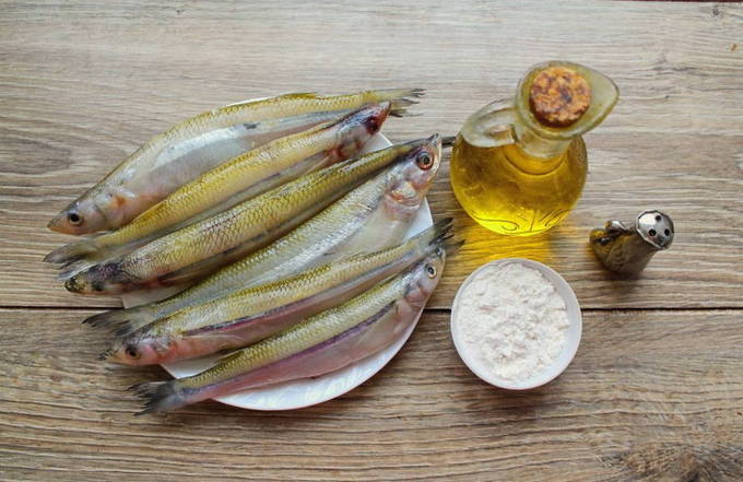 Жареная корюшка на сковороде Жареная корюшка на сковороде