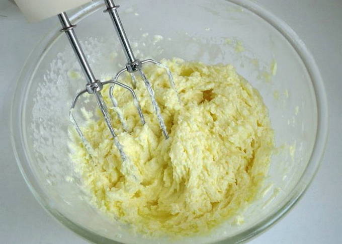 Песочные корзиночки с белковым кремом Песочные корзиночки с белковым кремом