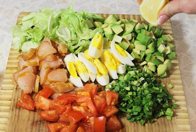 Салат с карпаччо из курицы Салат с карпаччо из курицы