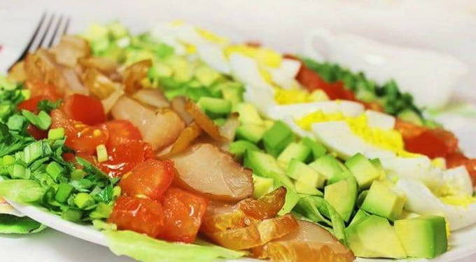 Салат с карпаччо из курицы Салат с карпаччо из курицы