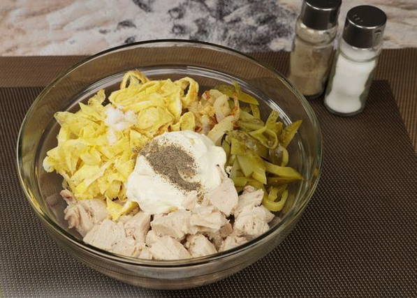 Салат с курицей «Министерский» Салат с курицей «Министерский»