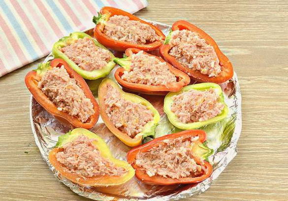Фаршированные перцы с сыром Фаршированные перцы с сыром