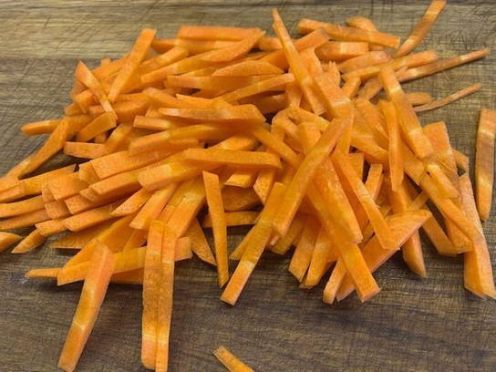 Удон с говядиной и овощами Удон с говядиной и овощами